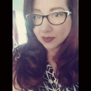 Meet your Posher, Julieann